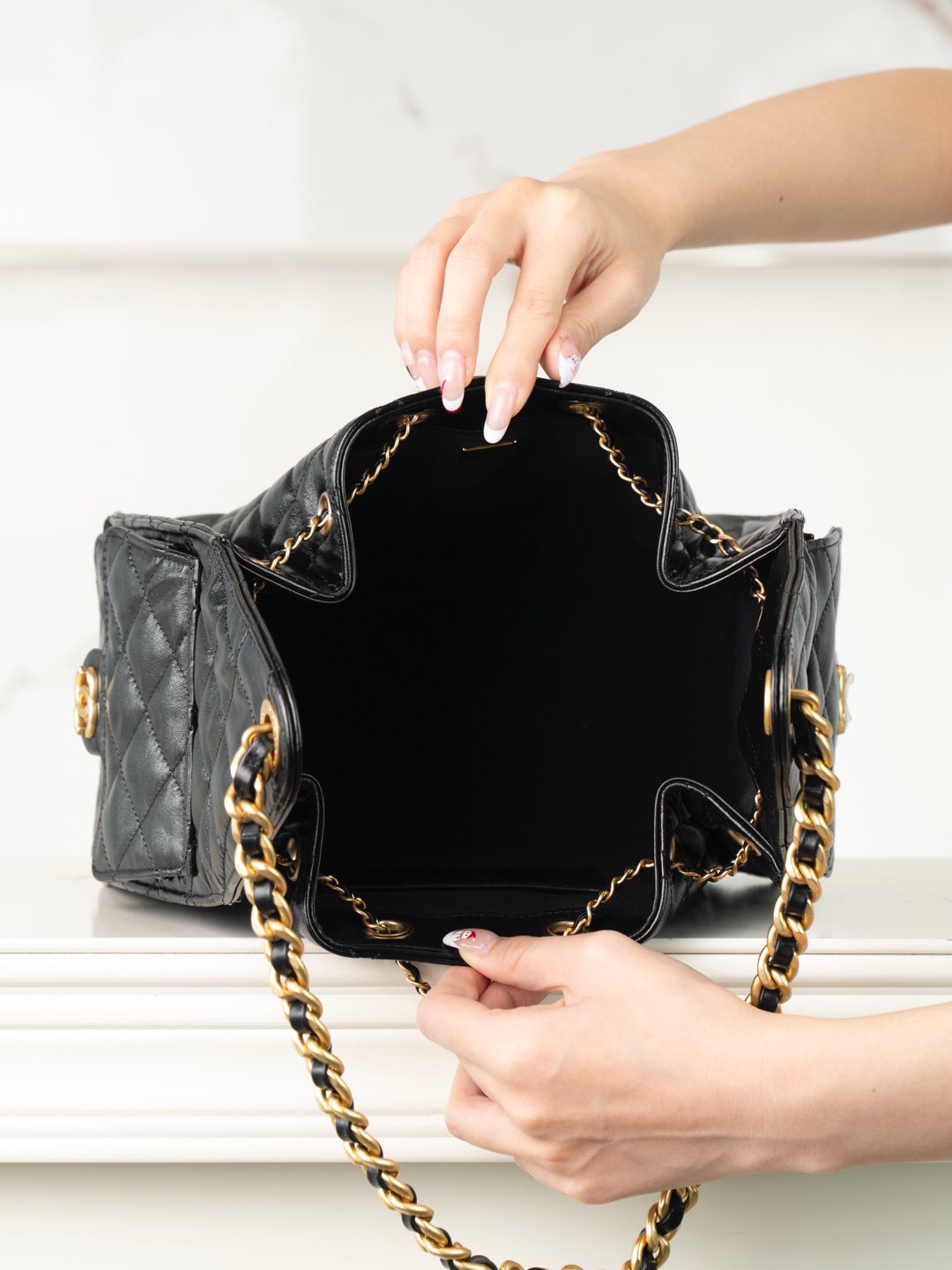 CHANEL 25 Small Handbag in Black Calfskin Leather Master(30*26*14cm)