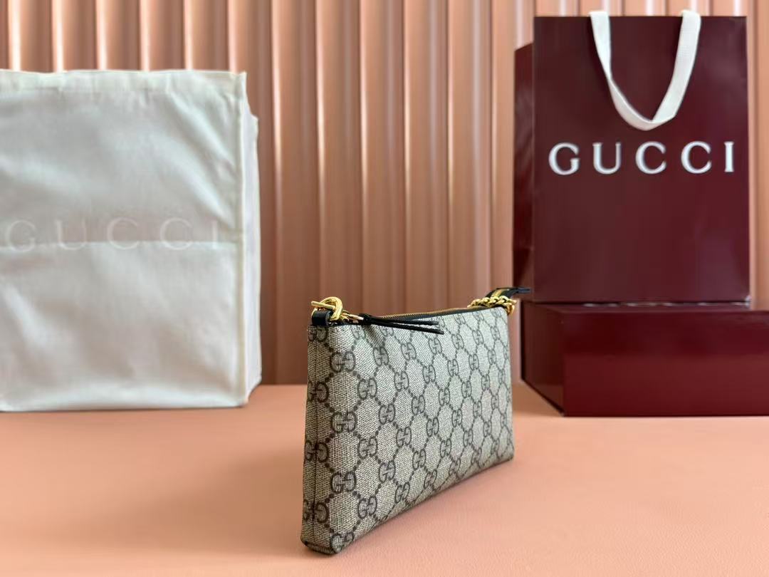 Gucci GG Supreme Monogram Wrist Wallet Black