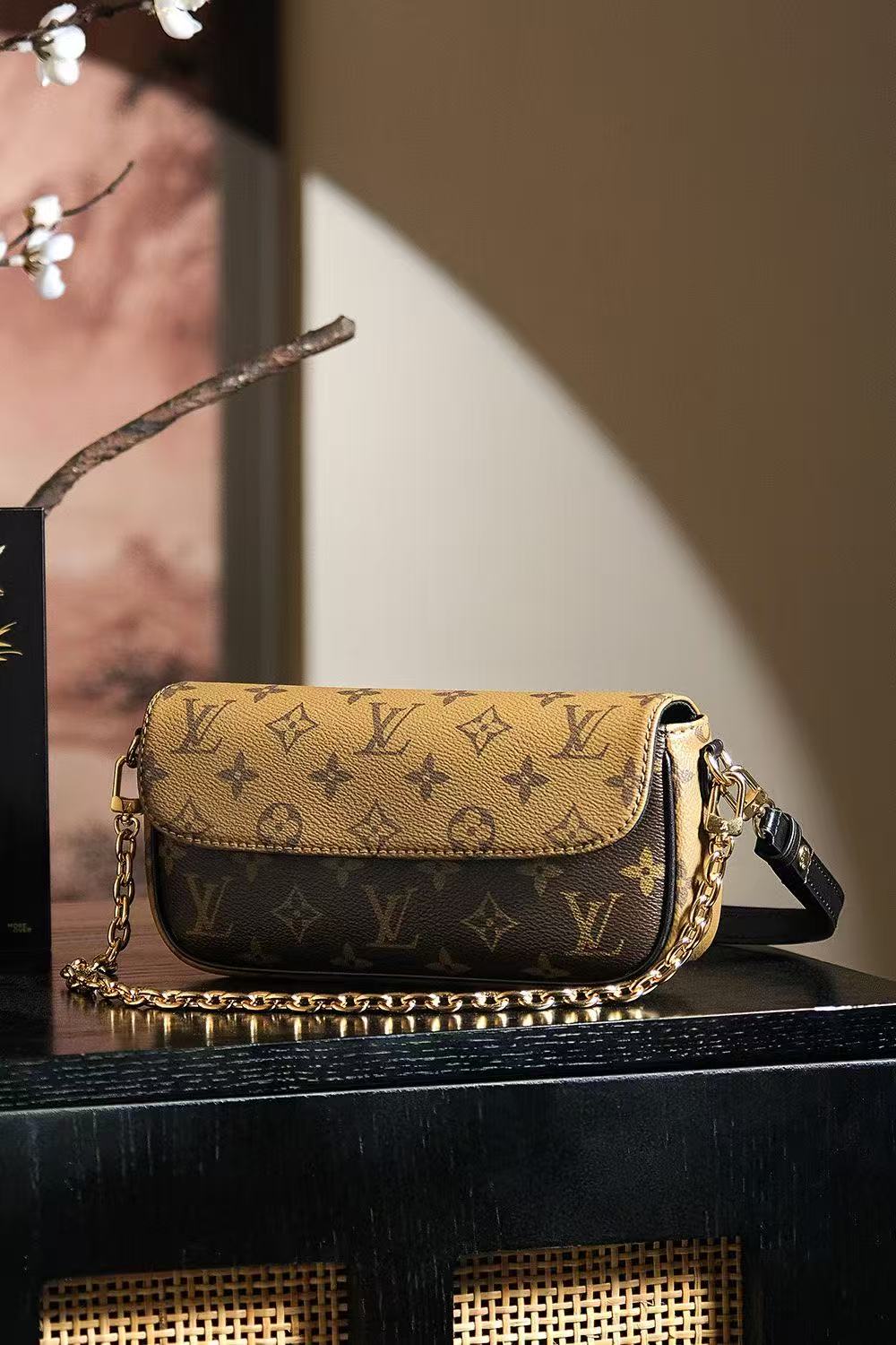 Louis Vuitton Wallet On Chain Ivy M26587