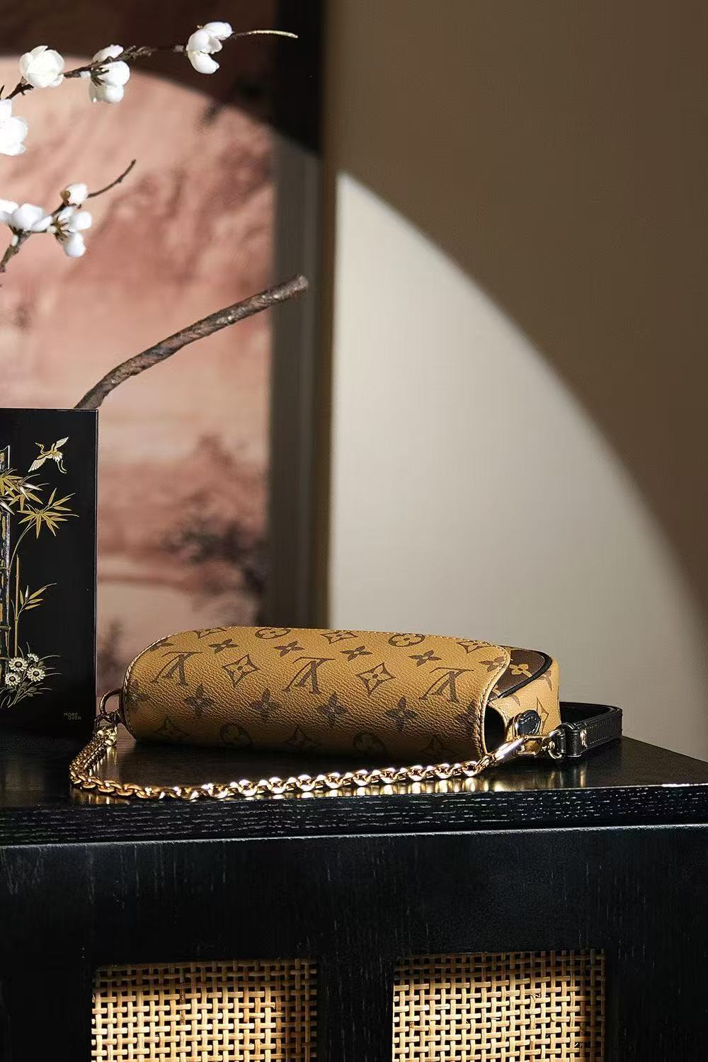Louis Vuitton Wallet On Chain Ivy M26587