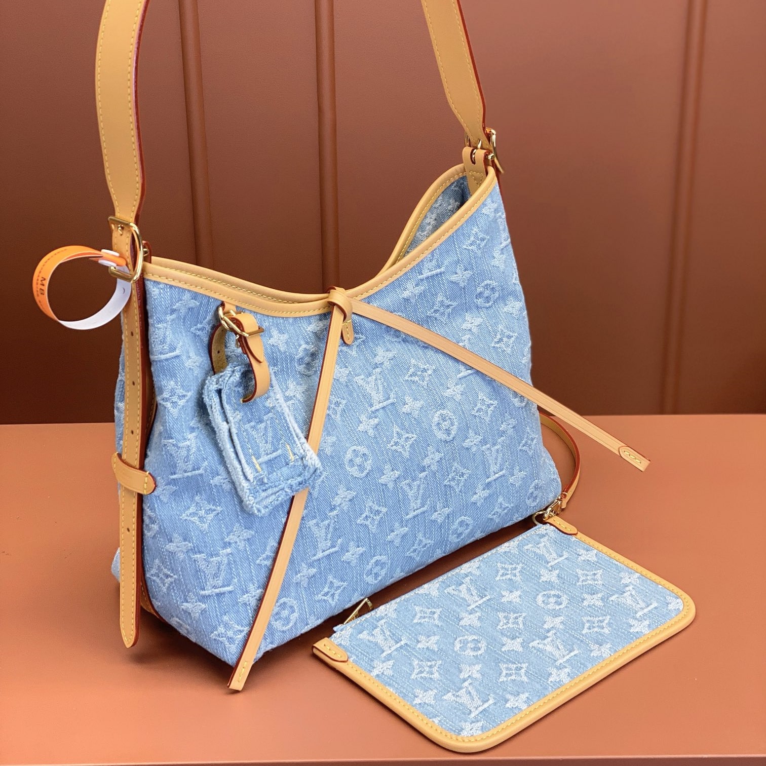 PO Louis Vuitton Carryall M11462