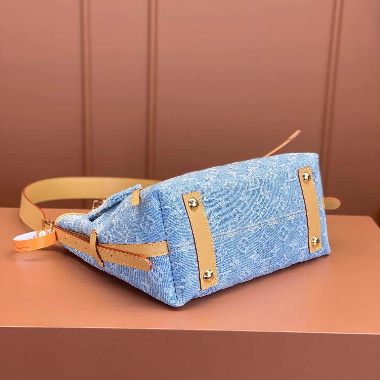 PO Louis Vuitton Carryall M11462
