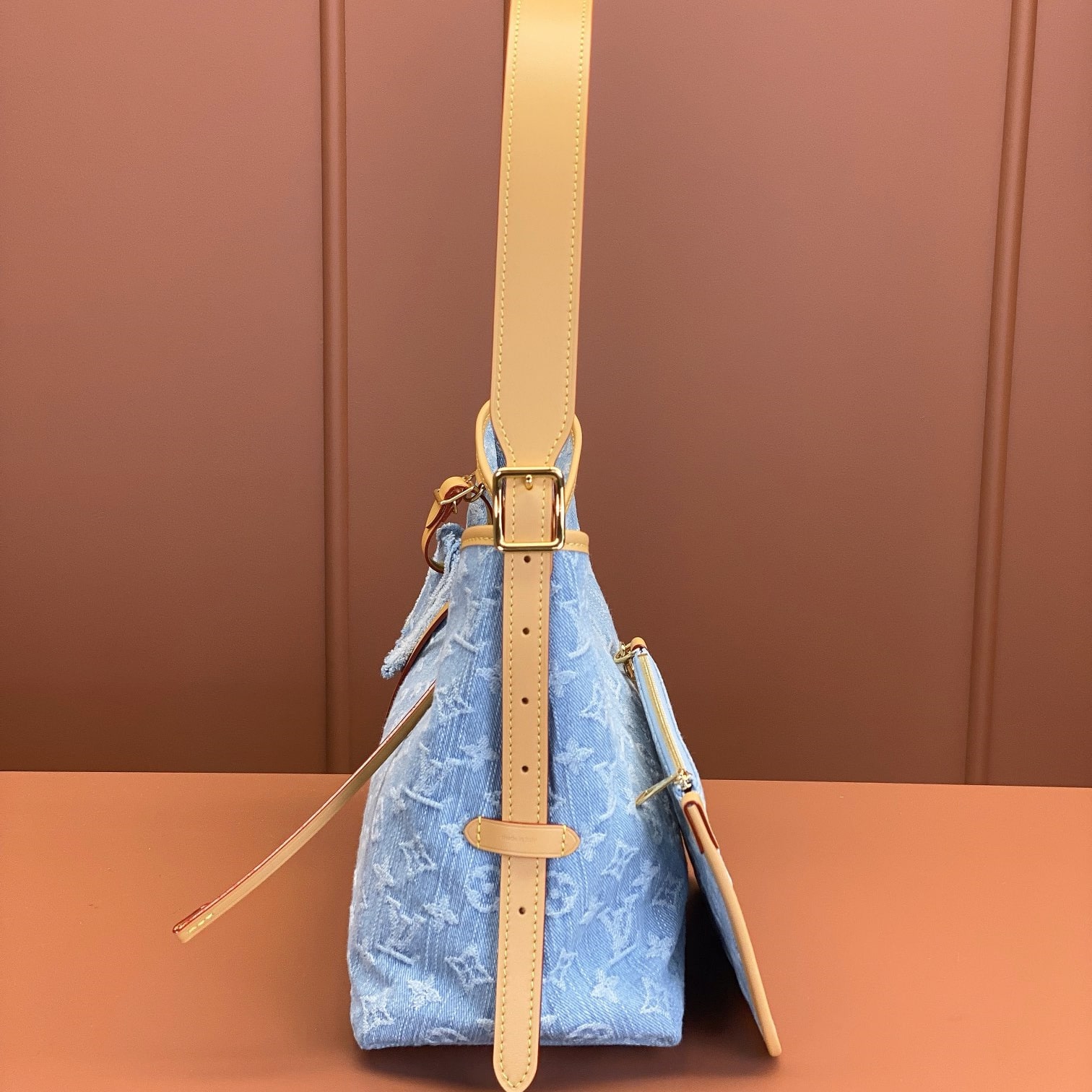 PO Louis Vuitton Carryall M11462